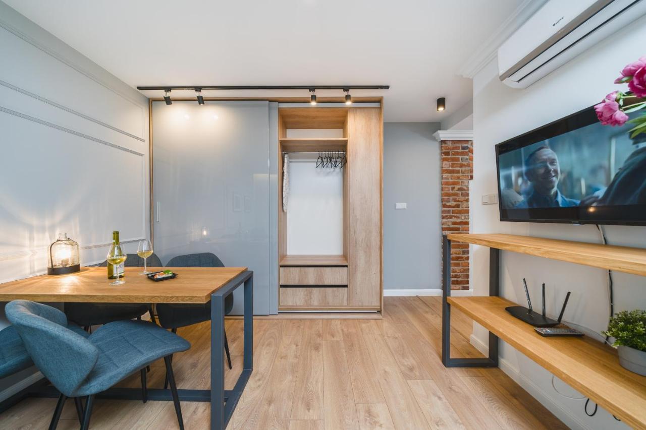 Saint Florian'S Suites - Old Town Luxury Apartments - By Upstairs Krakow Bagian luar foto