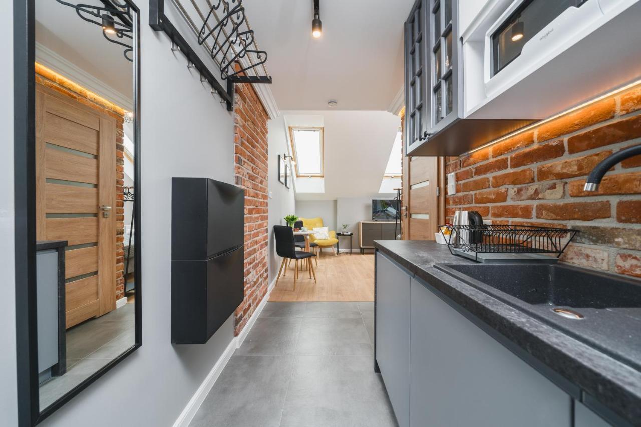 Saint Florian'S Suites - Old Town Luxury Apartments - By Upstairs Krakow Bagian luar foto