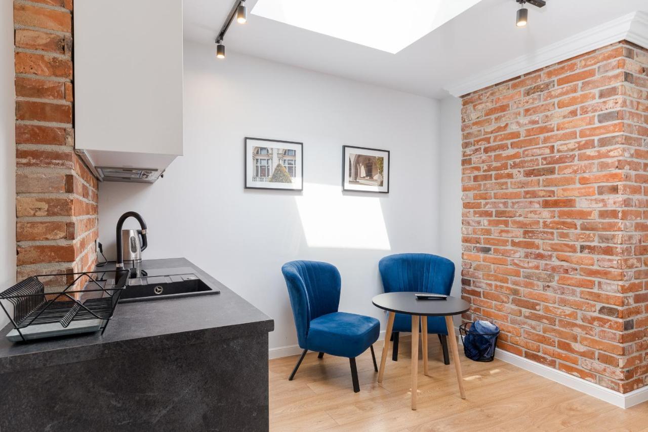 Saint Florian'S Suites - Old Town Luxury Apartments - By Upstairs Krakow Bagian luar foto