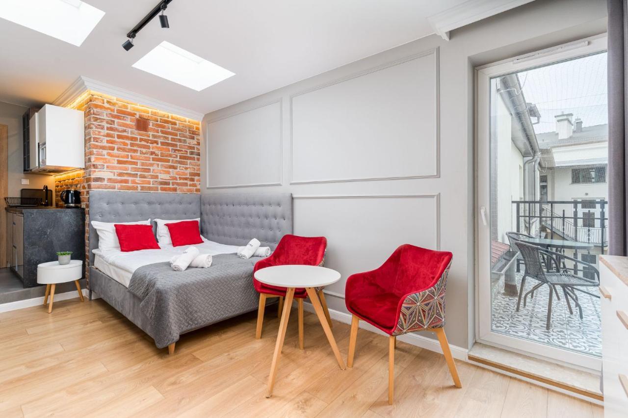Saint Florian'S Suites - Old Town Luxury Apartments - By Upstairs Krakow Bagian luar foto