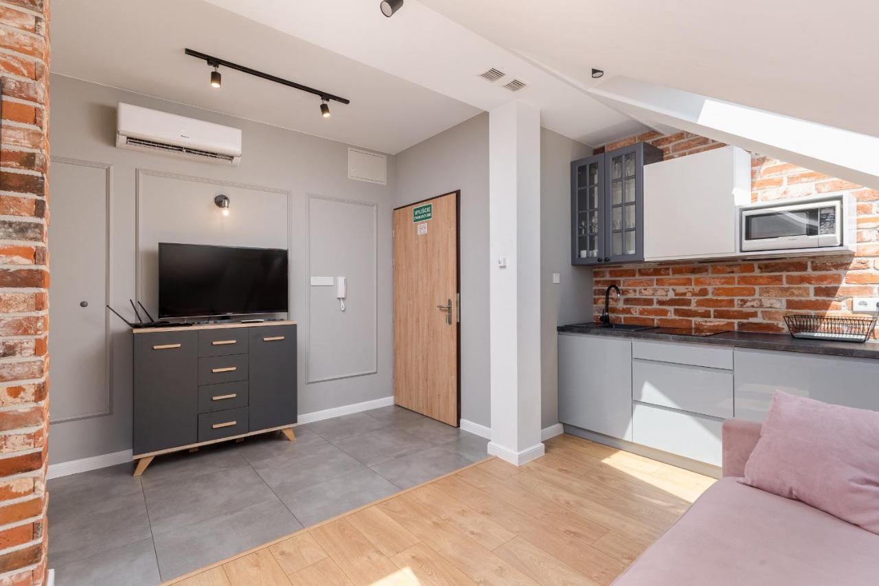 Saint Florian'S Suites - Old Town Luxury Apartments - By Upstairs Krakow Bagian luar foto