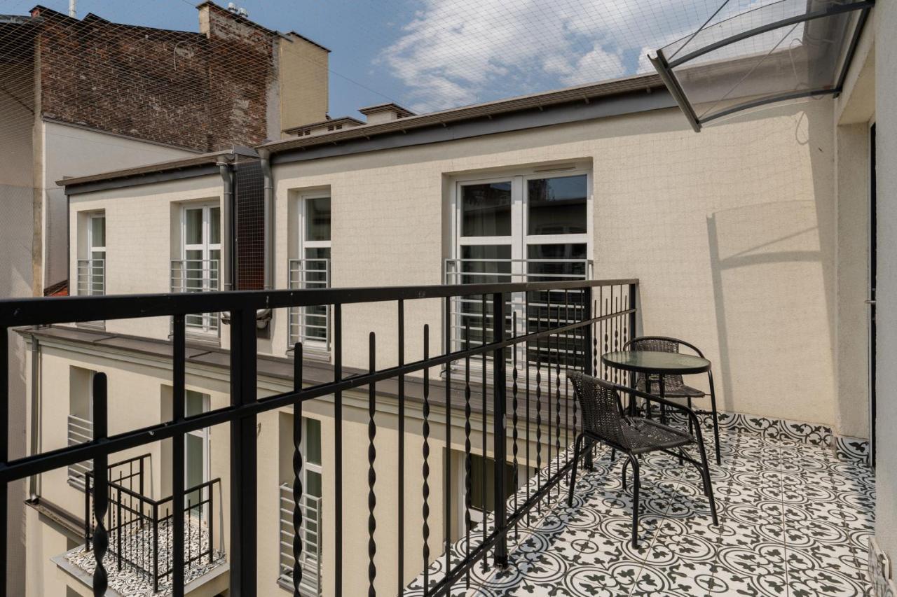 Saint Florian'S Suites - Old Town Luxury Apartments - By Upstairs Krakow Bagian luar foto