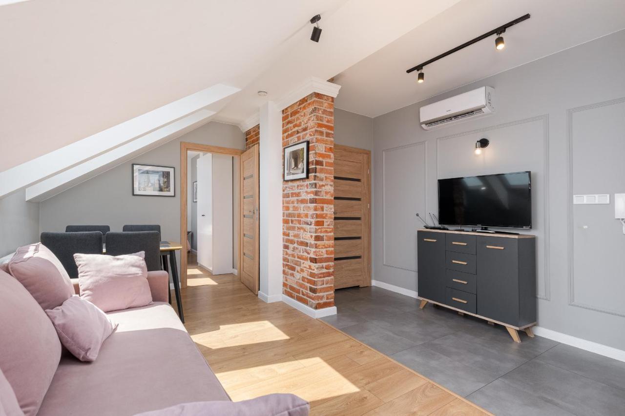 Saint Florian'S Suites - Old Town Luxury Apartments - By Upstairs Krakow Bagian luar foto