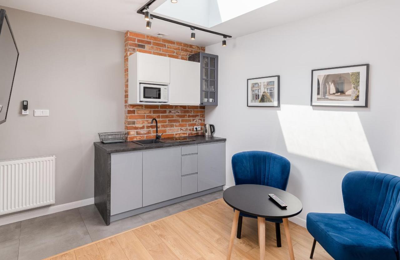 Saint Florian'S Suites - Old Town Luxury Apartments - By Upstairs Krakow Bagian luar foto