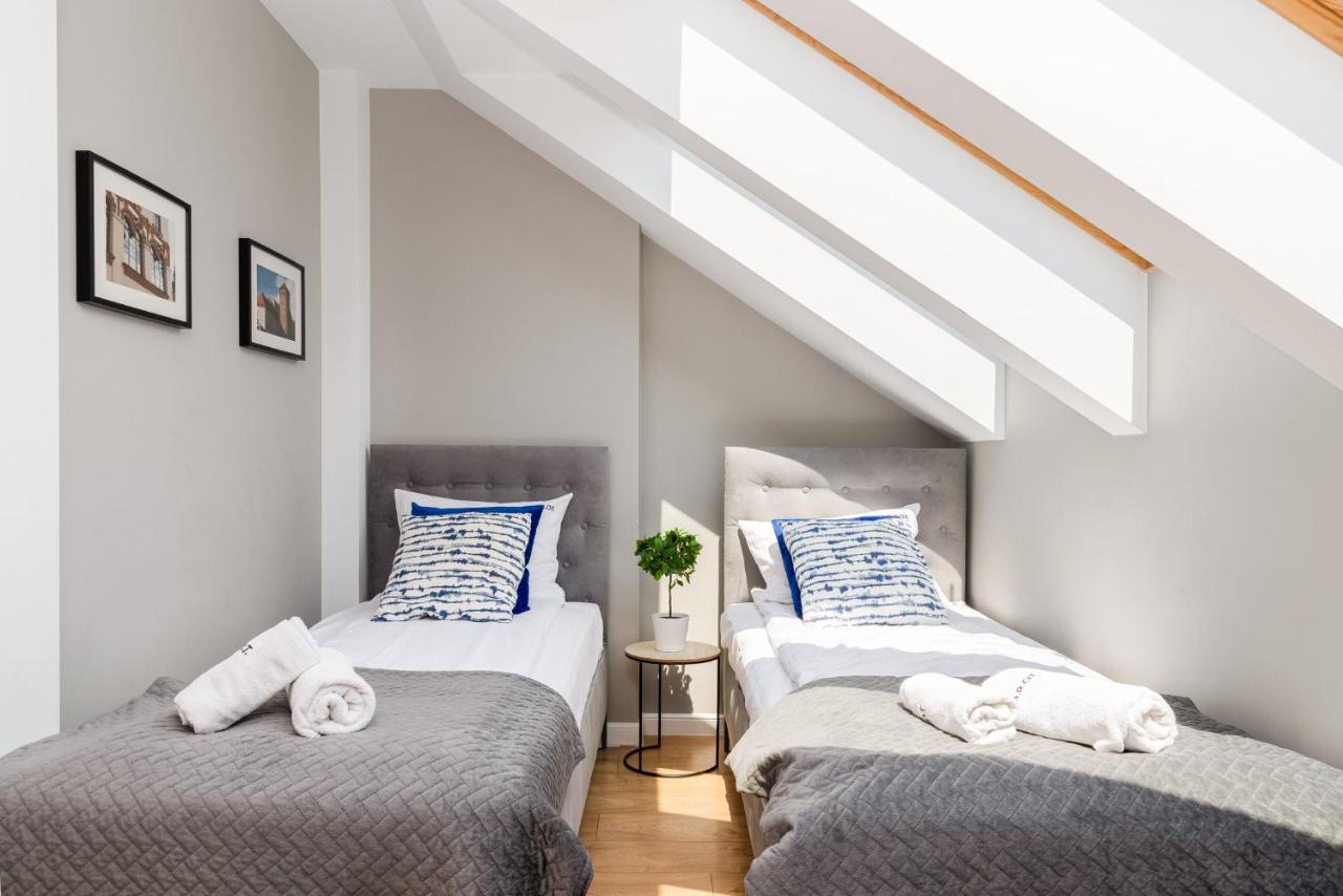 Saint Florian'S Suites - Old Town Luxury Apartments - By Upstairs Krakow Bagian luar foto