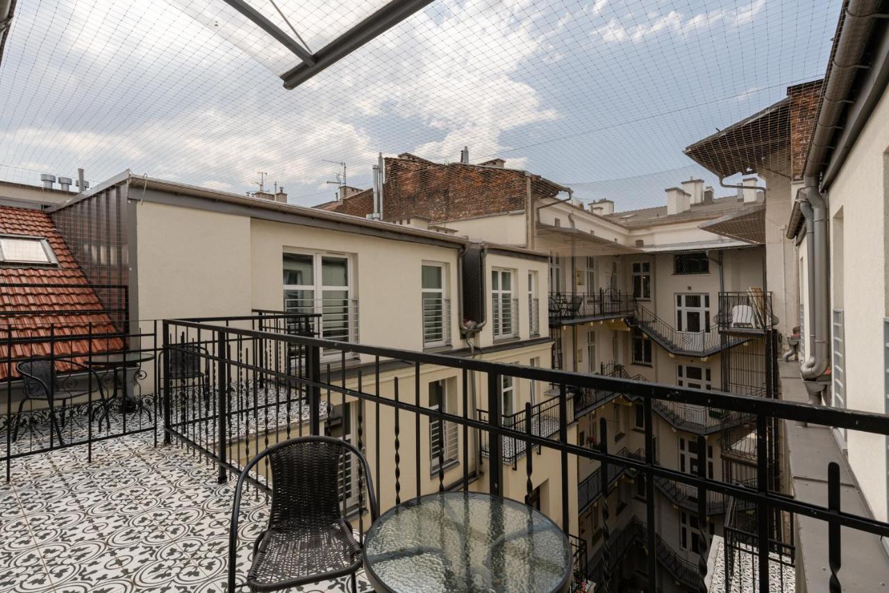 Saint Florian'S Suites - Old Town Luxury Apartments - By Upstairs Krakow Bagian luar foto