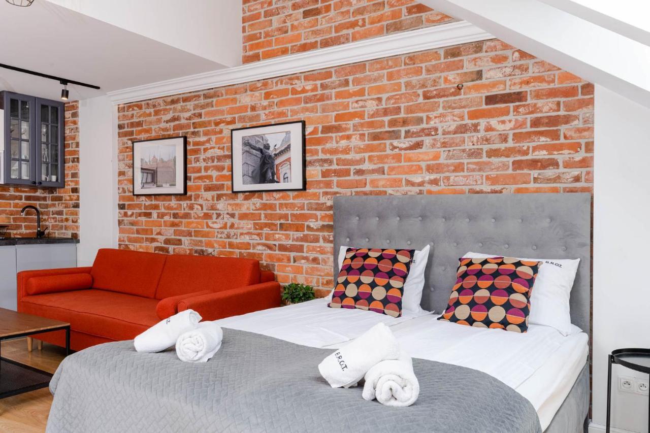 Saint Florian'S Suites - Old Town Luxury Apartments - By Upstairs Krakow Bagian luar foto