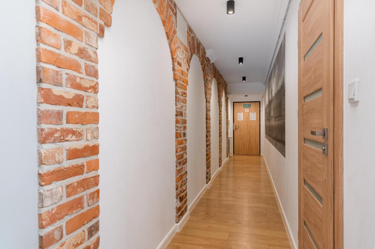 Saint Florian'S Suites - Old Town Luxury Apartments - By Upstairs Krakow Bagian luar foto