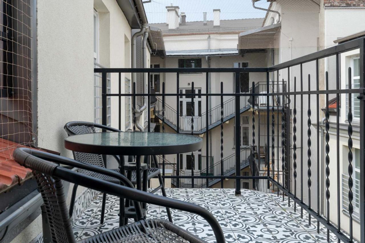 Saint Florian'S Suites - Old Town Luxury Apartments - By Upstairs Krakow Bagian luar foto