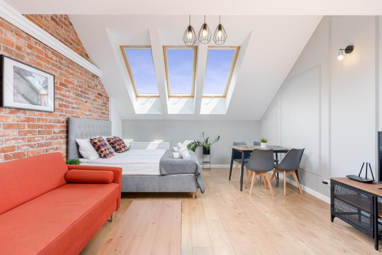 Saint Florian'S Suites - Old Town Luxury Apartments - By Upstairs Krakow Bagian luar foto