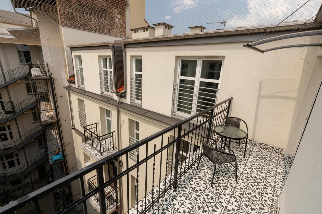 Saint Florian'S Suites - Old Town Luxury Apartments - By Upstairs Krakow Bagian luar foto