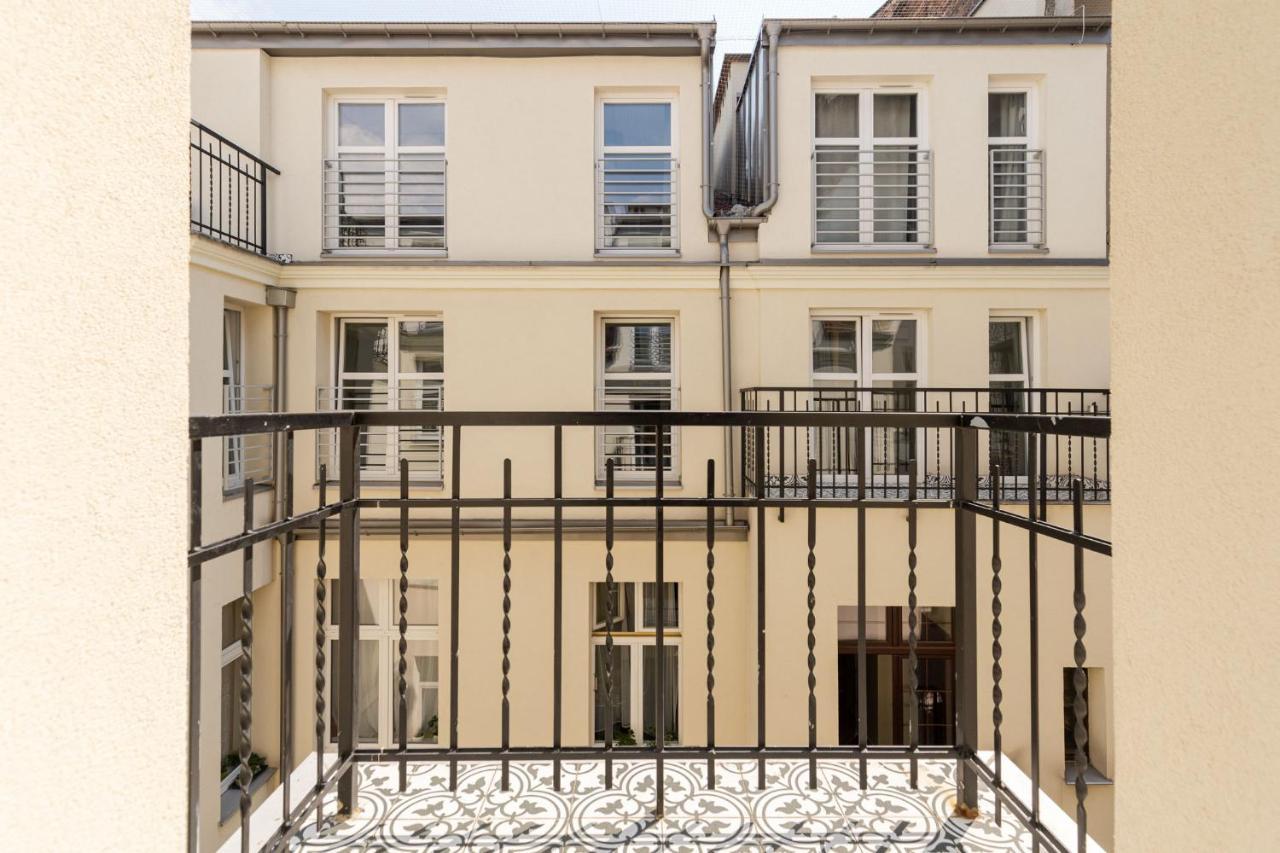 Saint Florian'S Suites - Old Town Luxury Apartments - By Upstairs Krakow Bagian luar foto
