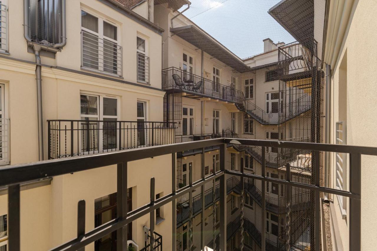 Saint Florian'S Suites - Old Town Luxury Apartments - By Upstairs Krakow Bagian luar foto